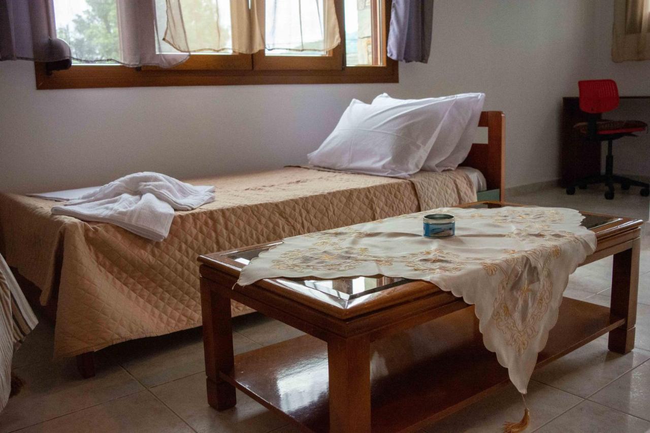 Áyios Dhimítrios Efi'S Guest House מראה חיצוני תמונה
