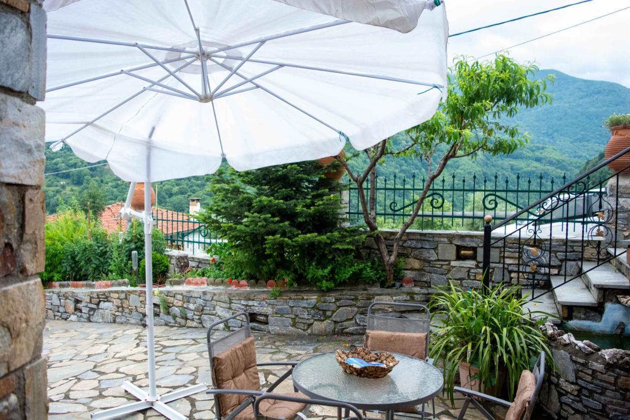 Áyios Dhimítrios Efi'S Guest House מראה חיצוני תמונה