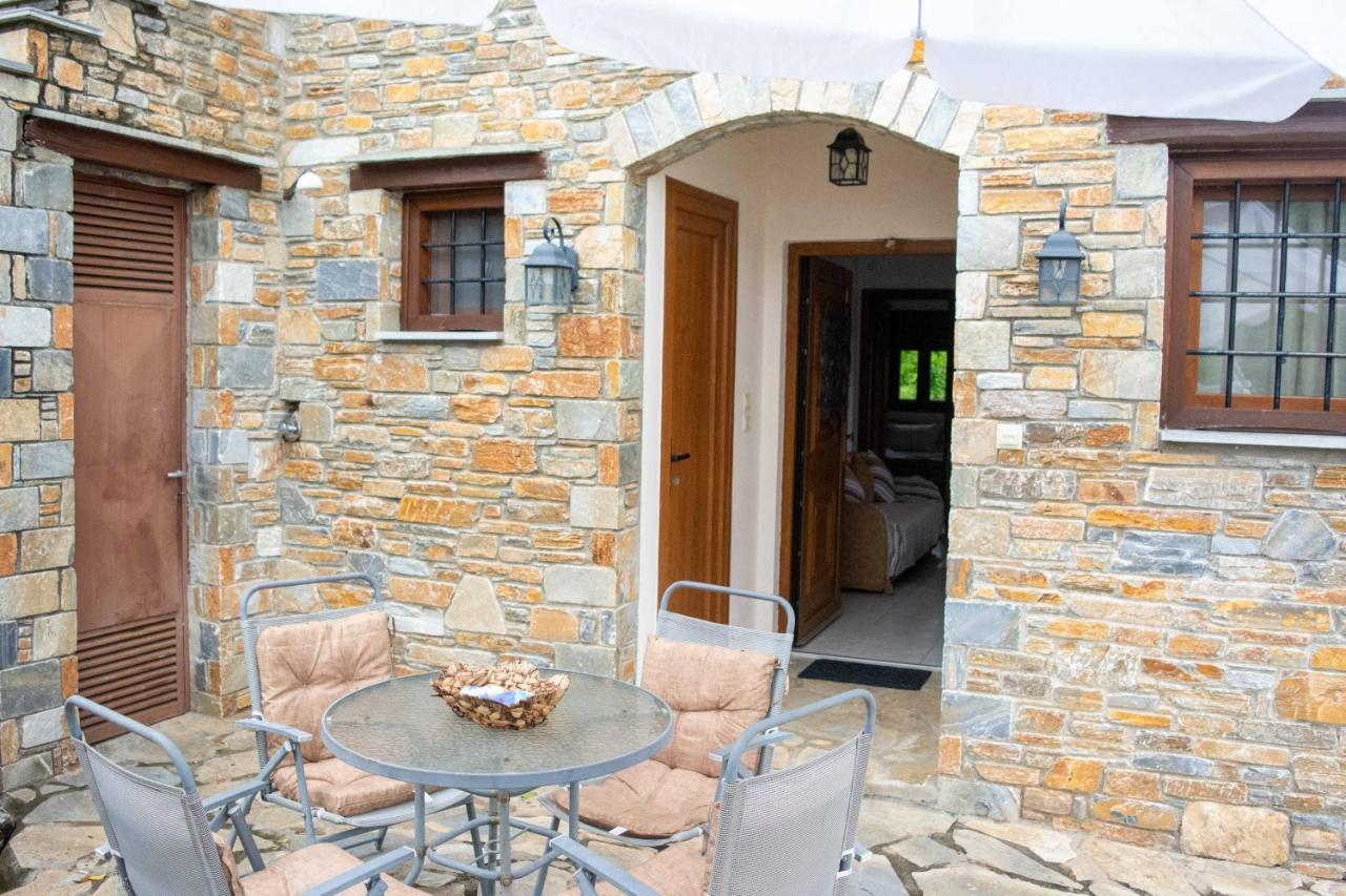 Áyios Dhimítrios Efi'S Guest House מראה חיצוני תמונה
