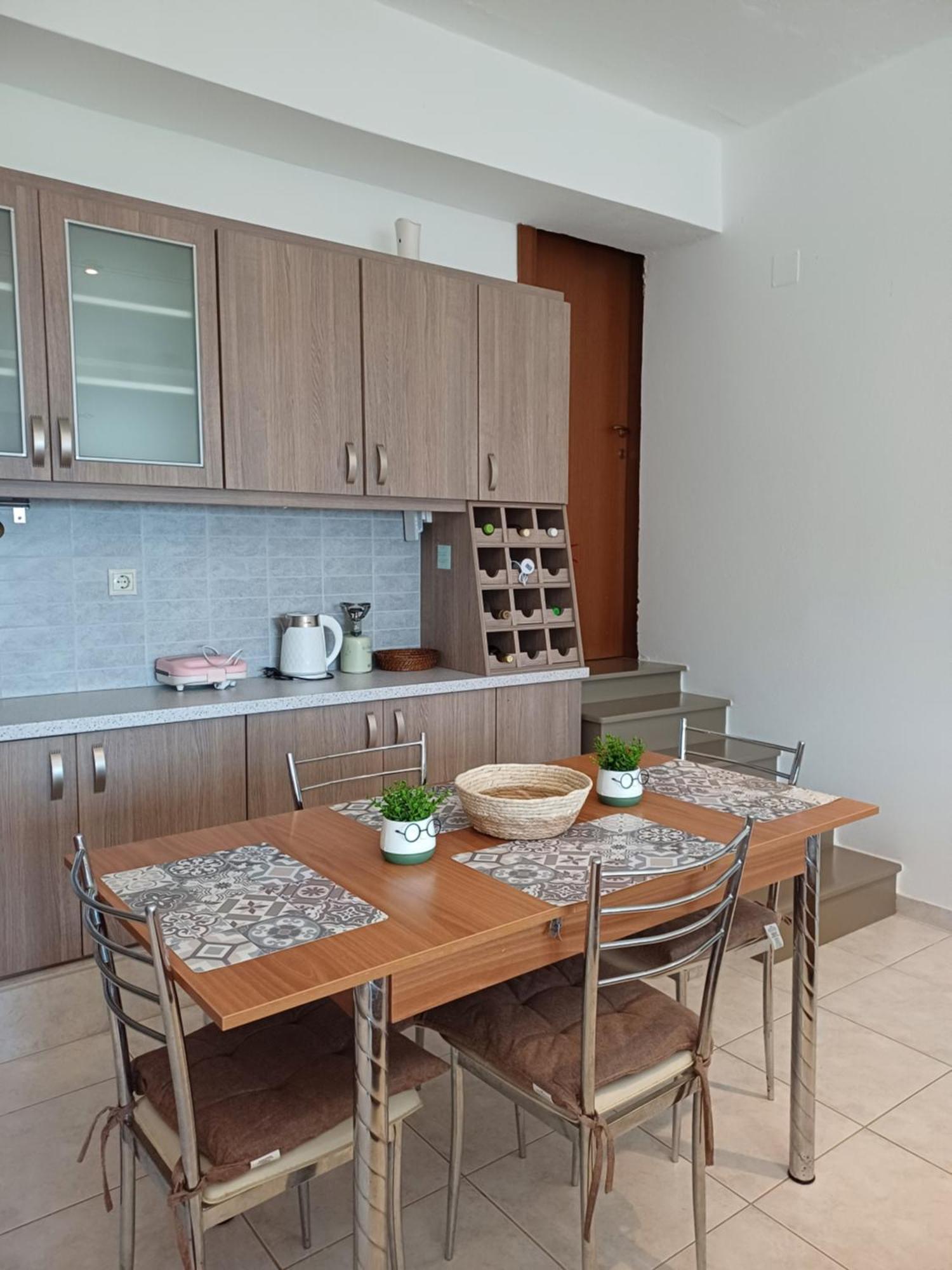 Áyios Dhimítrios Efi'S Guest House מראה חיצוני תמונה